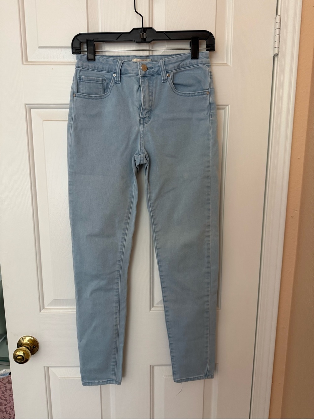 Forever 21 Light Blue Skinny High-Rise Jeans